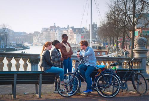 Netherlands - Amsterdam students_0.jpg