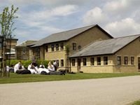Обучение за рубежом - Среднее образование в Великобритании, Ashville College